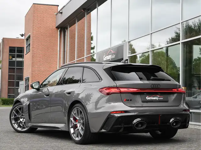 Audi RS5 view 2