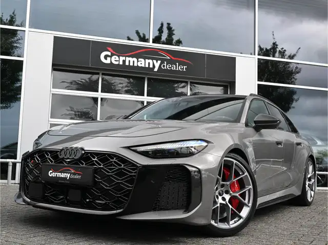 Audi RS5 view 10