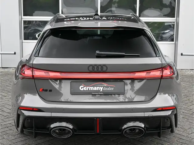 Audi RS5 view 7
