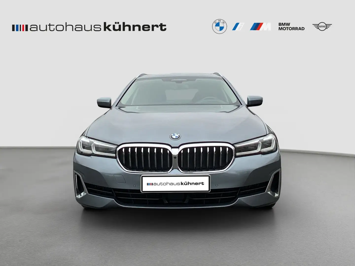 BMW 530 d xDrive Touring Aut. Luxury Line PanoSD AHK ACC Blau - 2