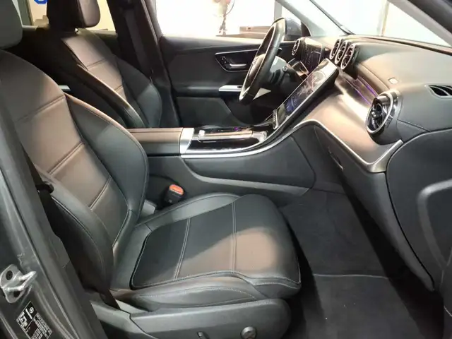 Mercedes-Benz GLC view 8