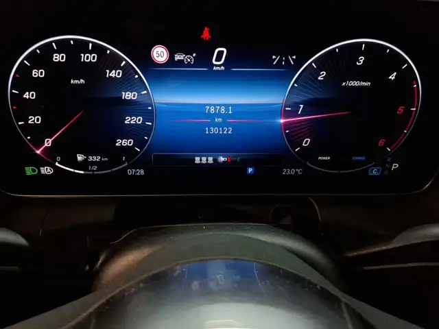 Mercedes-Benz GLC view 11