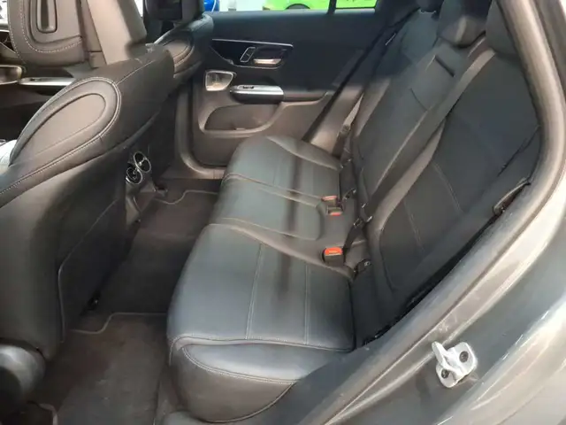 Mercedes-Benz GLC view 13