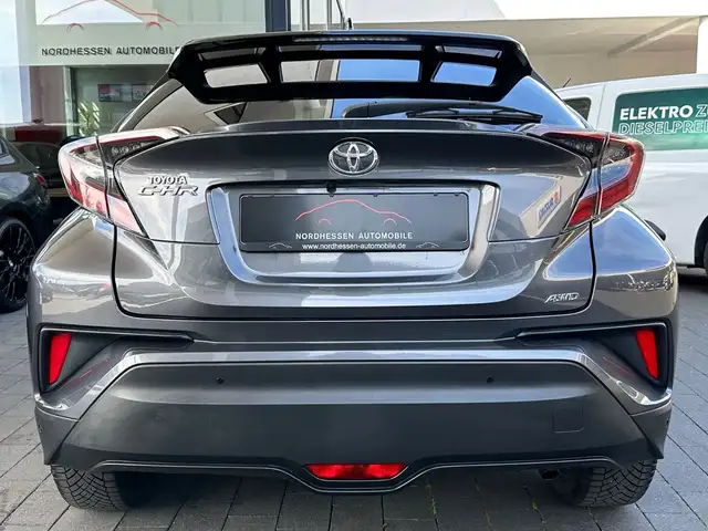 Toyota C-HR view 7