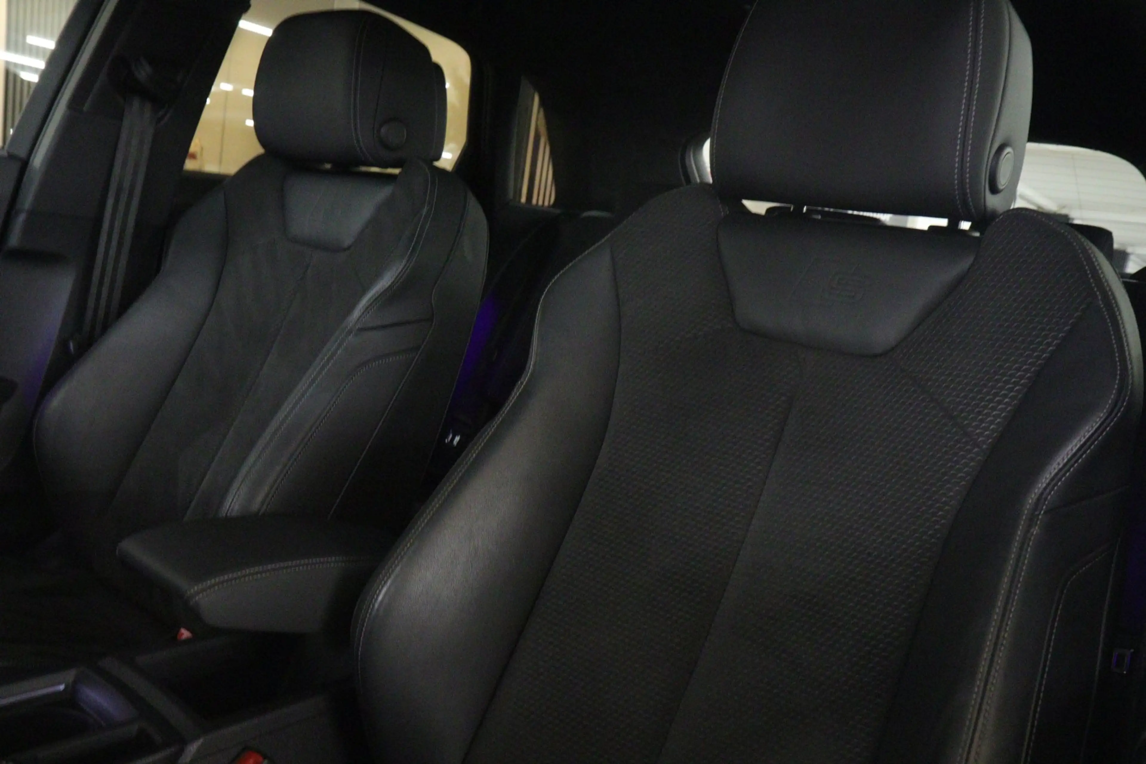 Audi Q3 45 TFSI e S Edition 3X S-Line /PANO/KEYLES/STOELV/ — photo 13