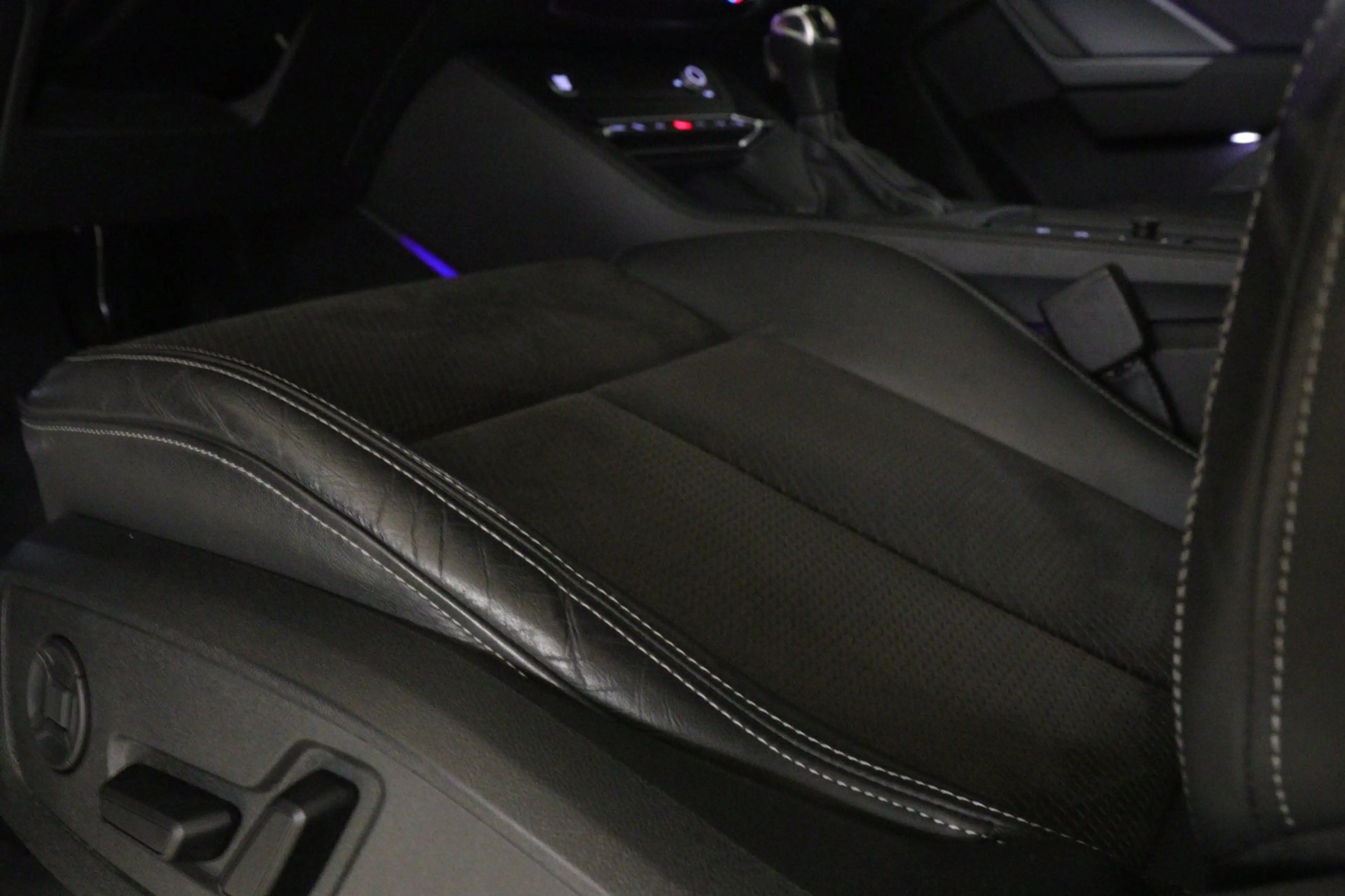 Audi Q3 45 TFSI e S Edition 3X S-Line /PANO/KEYLES/STOELV/ — photo 15