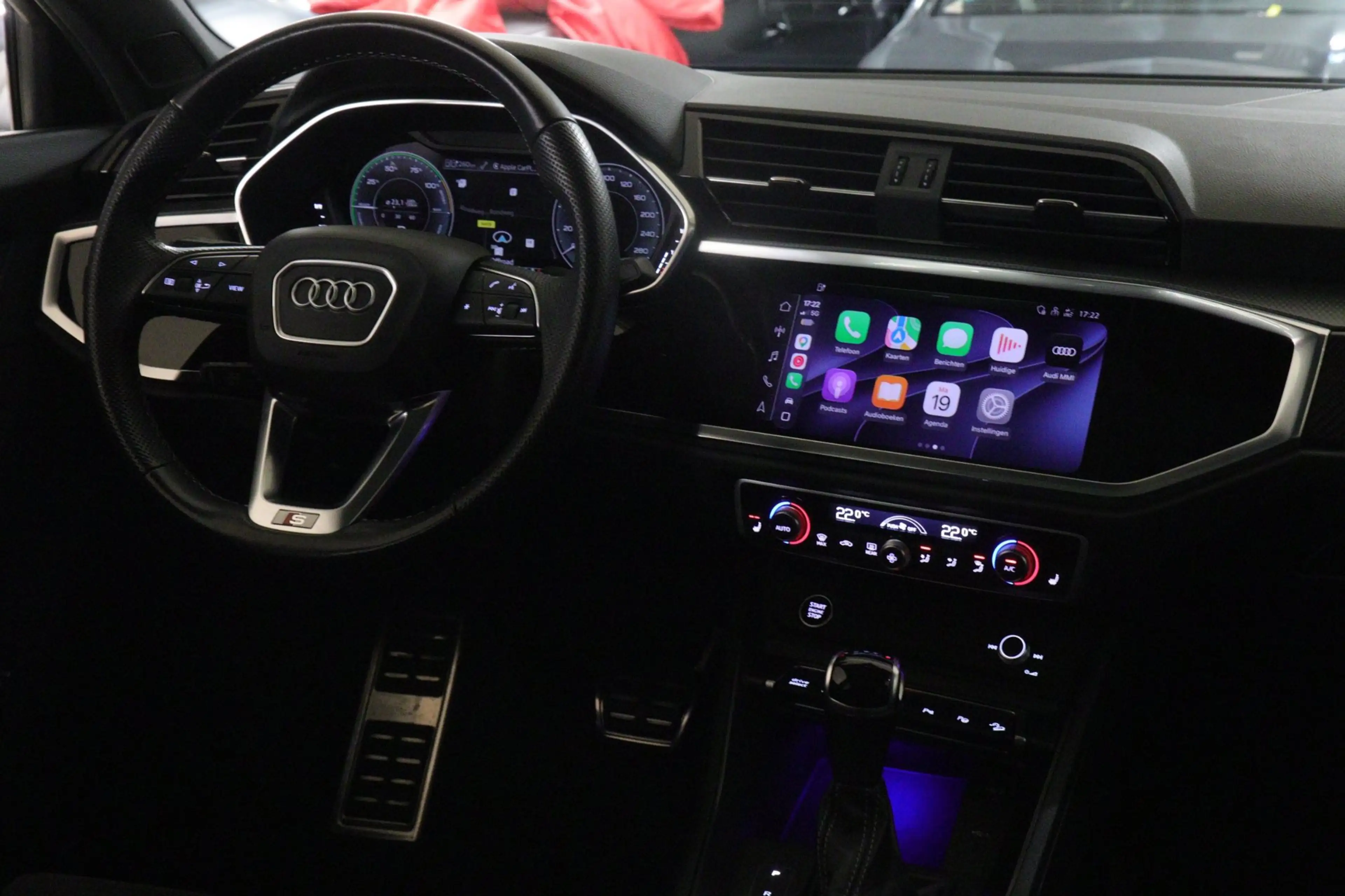 Audi Q3 45 TFSI e S Edition 3X S-Line /PANO/KEYLES/STOELV/ — photo 41