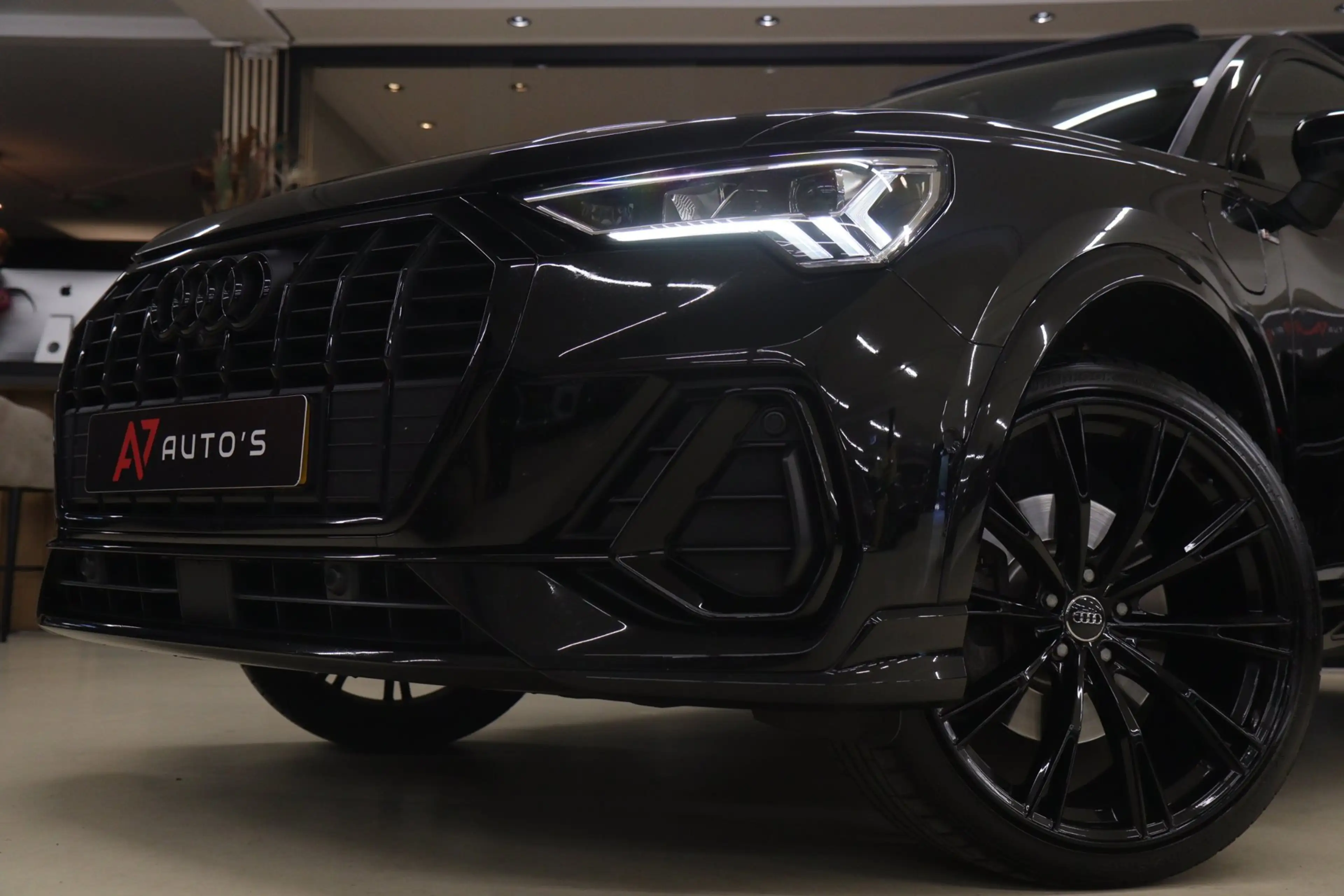 Audi Q3 45 TFSI e S Edition 3X S-Line /PANO/KEYLES/STOELV/ — photo 10