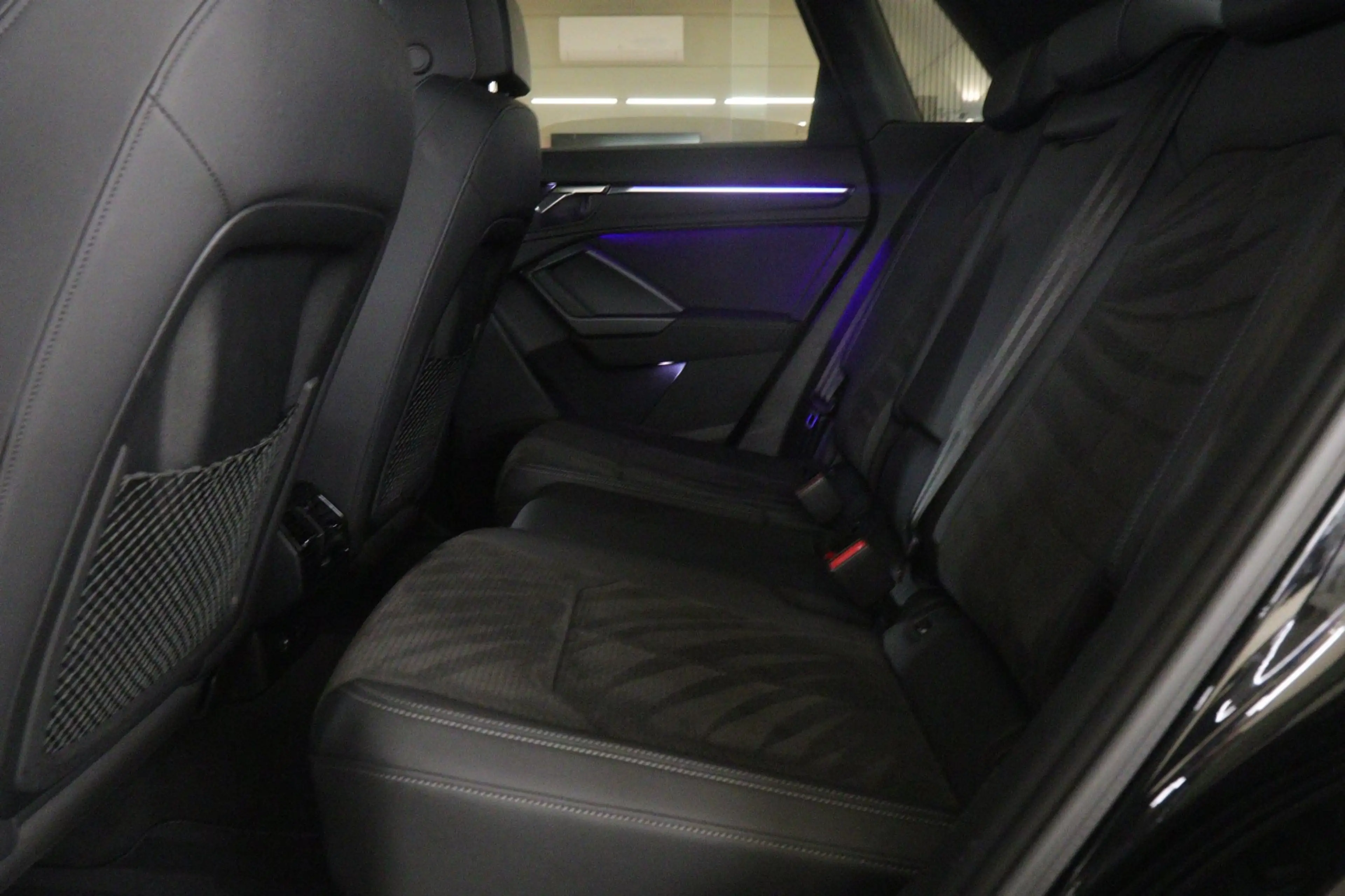 Audi Q3 45 TFSI e S Edition 3X S-Line /PANO/KEYLES/STOELV/ — photo 14