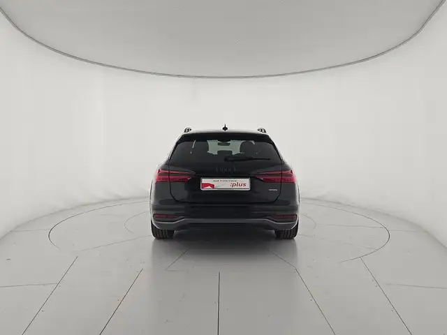 Audi A6 view 4