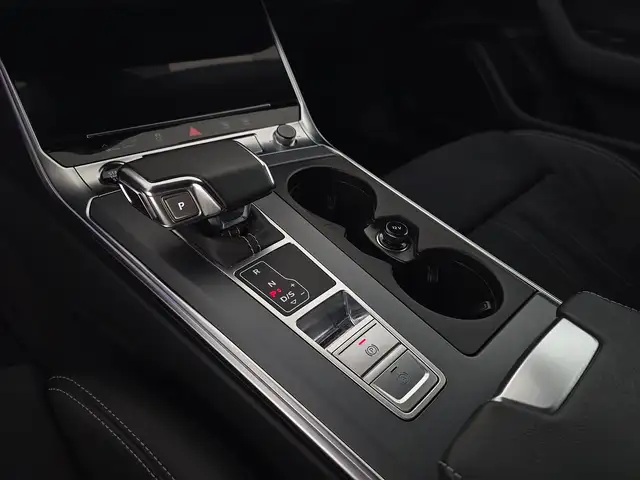 Audi A6 view 13