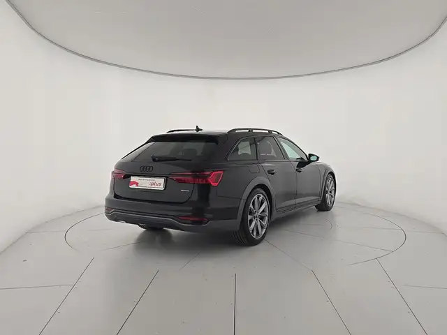 Audi A6 view 5