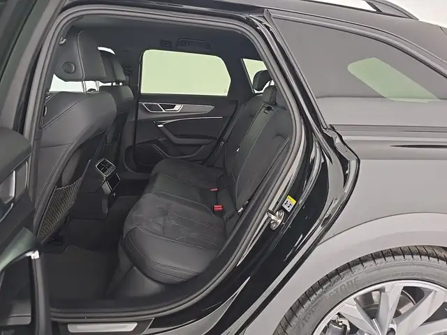 Audi A6 view 11