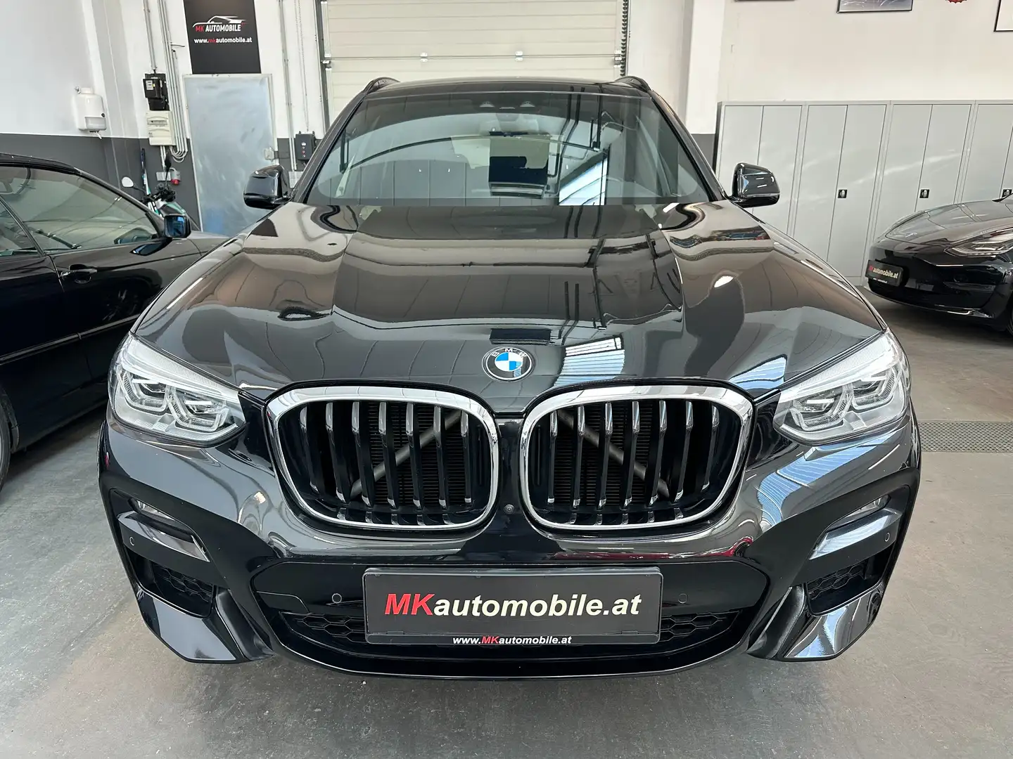 BMW X3 xDrive 30 e M Sport Schwarz - 2
