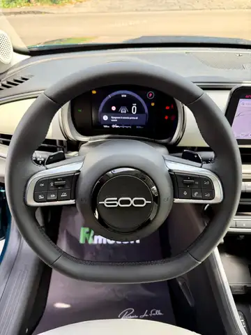 Fiat 600 view 3