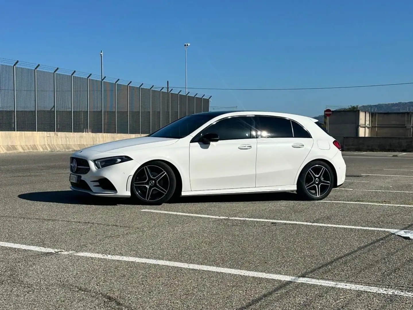 Mercedes-Benz 180 Premium Amo Wit - 2