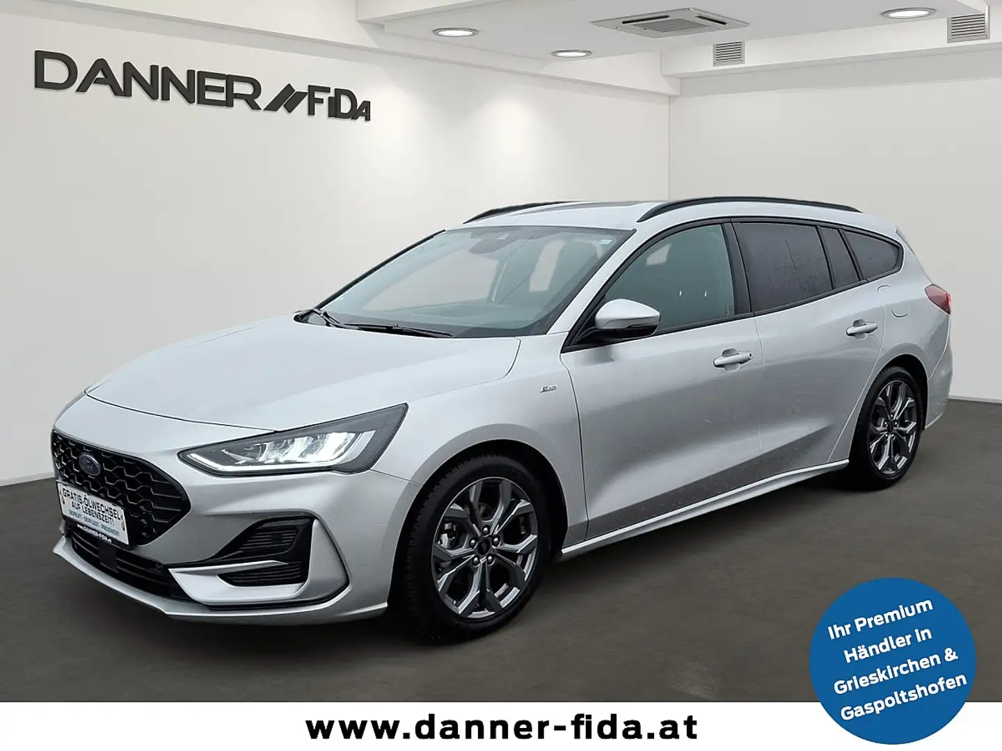 Ford Focus Turnier ST-LINE X 155PS Automatik Benzin/EcoBoo... Silber - 1