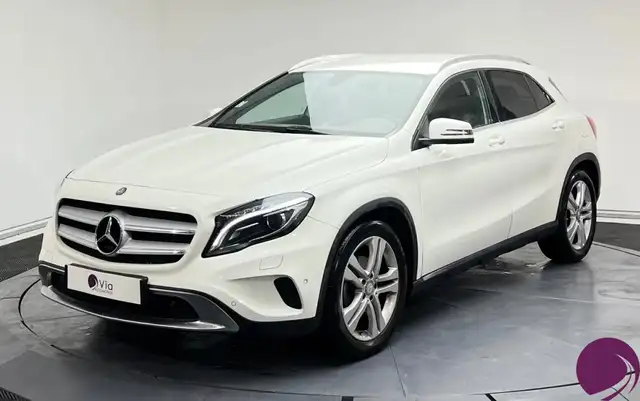 Mercedes-Benz GLA 180 180d 109 ch - Sièges chauffants - Cam de recul - Sièges elec