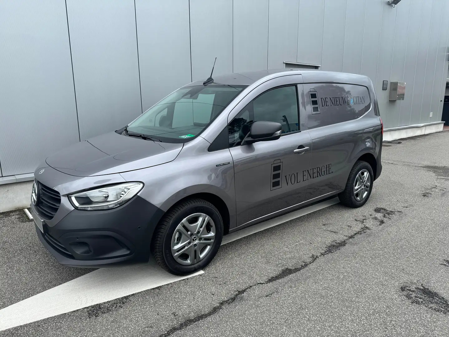 Mercedes-Benz eCitan 51kW L1 PRO (Range 276 km WLTP) Gris - 1