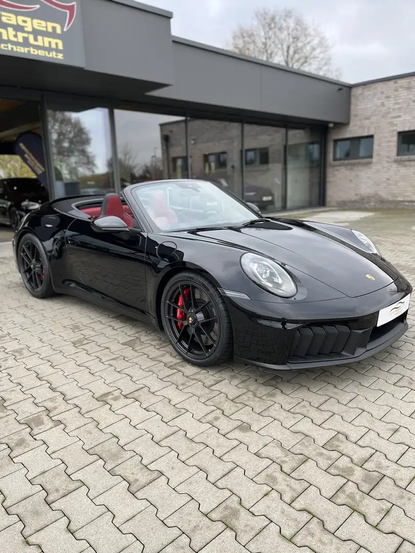 Porsche 911 Carrera 4 GTS T-Hybrid Cabriolet Schwarz - 2