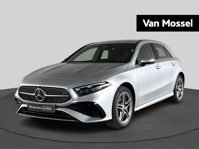 Mercedes-Benz A 250 e AMG Line - TREKHAAK - MULTIBEAM LED - CARPLAY -