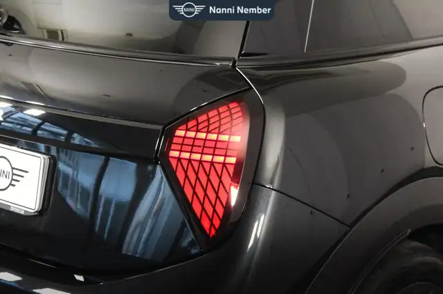 Mini Cooper Cooper view 6