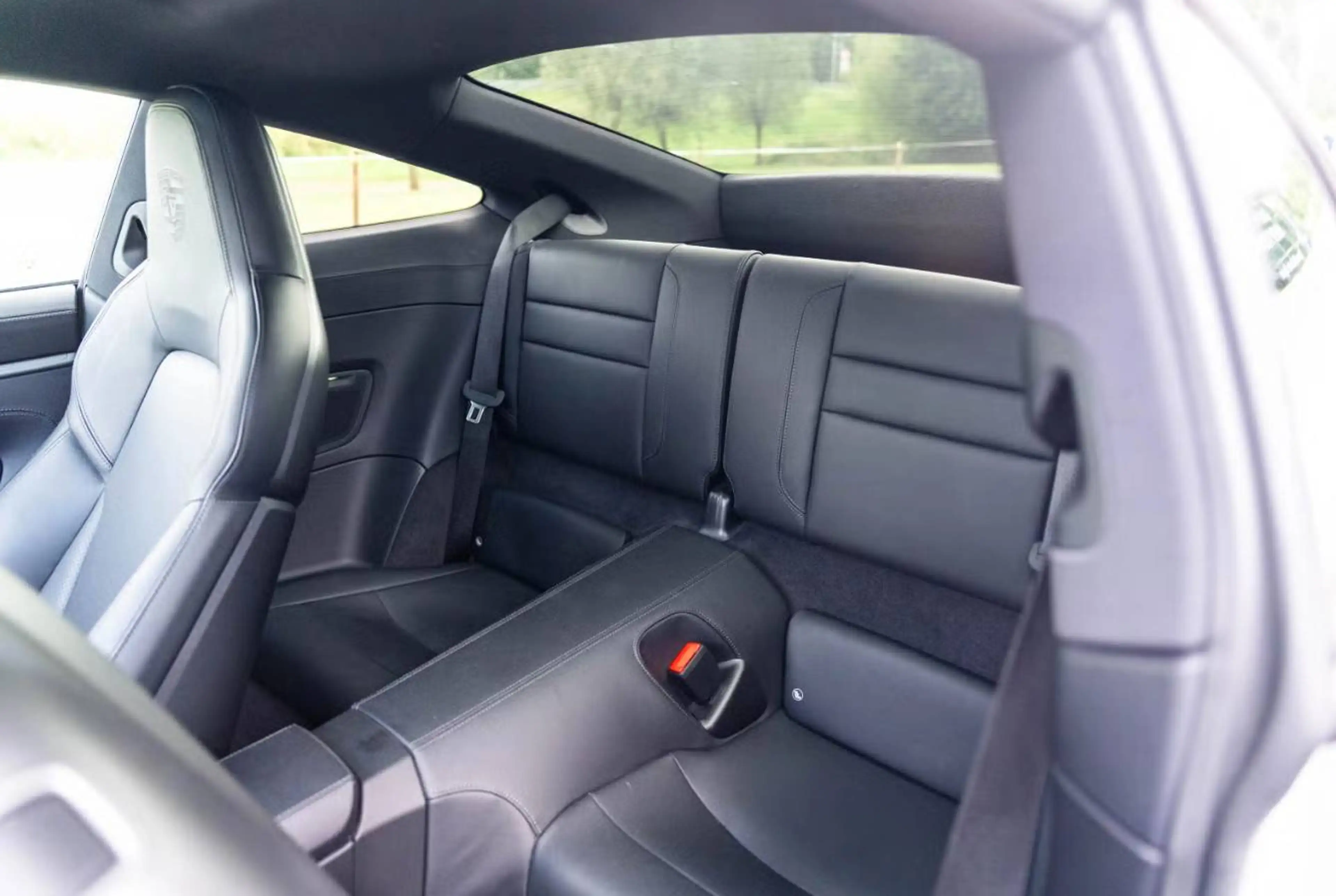 Porsche 911 Carrera 4S — photo 6