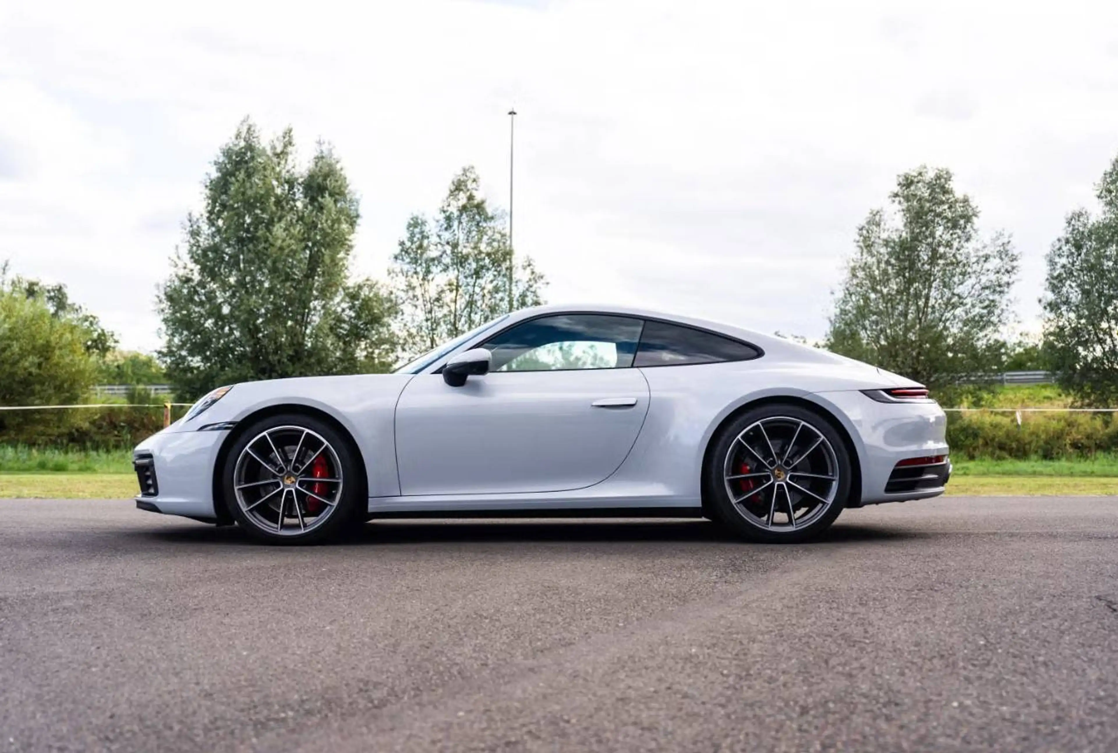 Porsche 911 Carrera 4S — photo 3