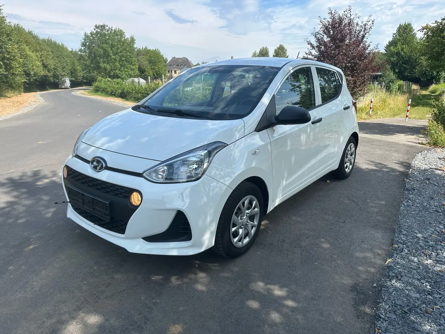 Hyundai i10 1.0 Trend Klima Euro6 Белый - 1
