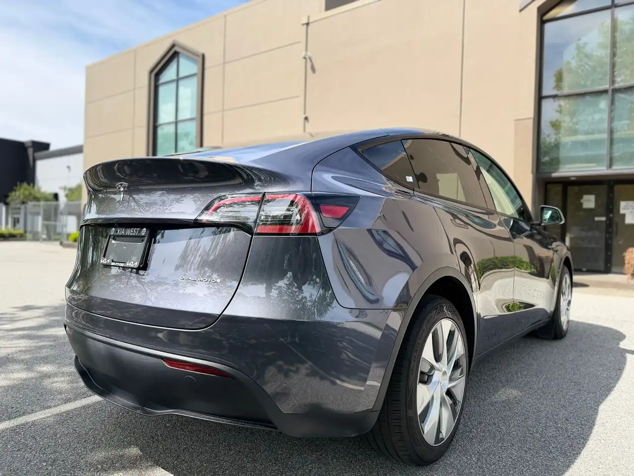 Tesla Model Y fotografie Tesla Model Y