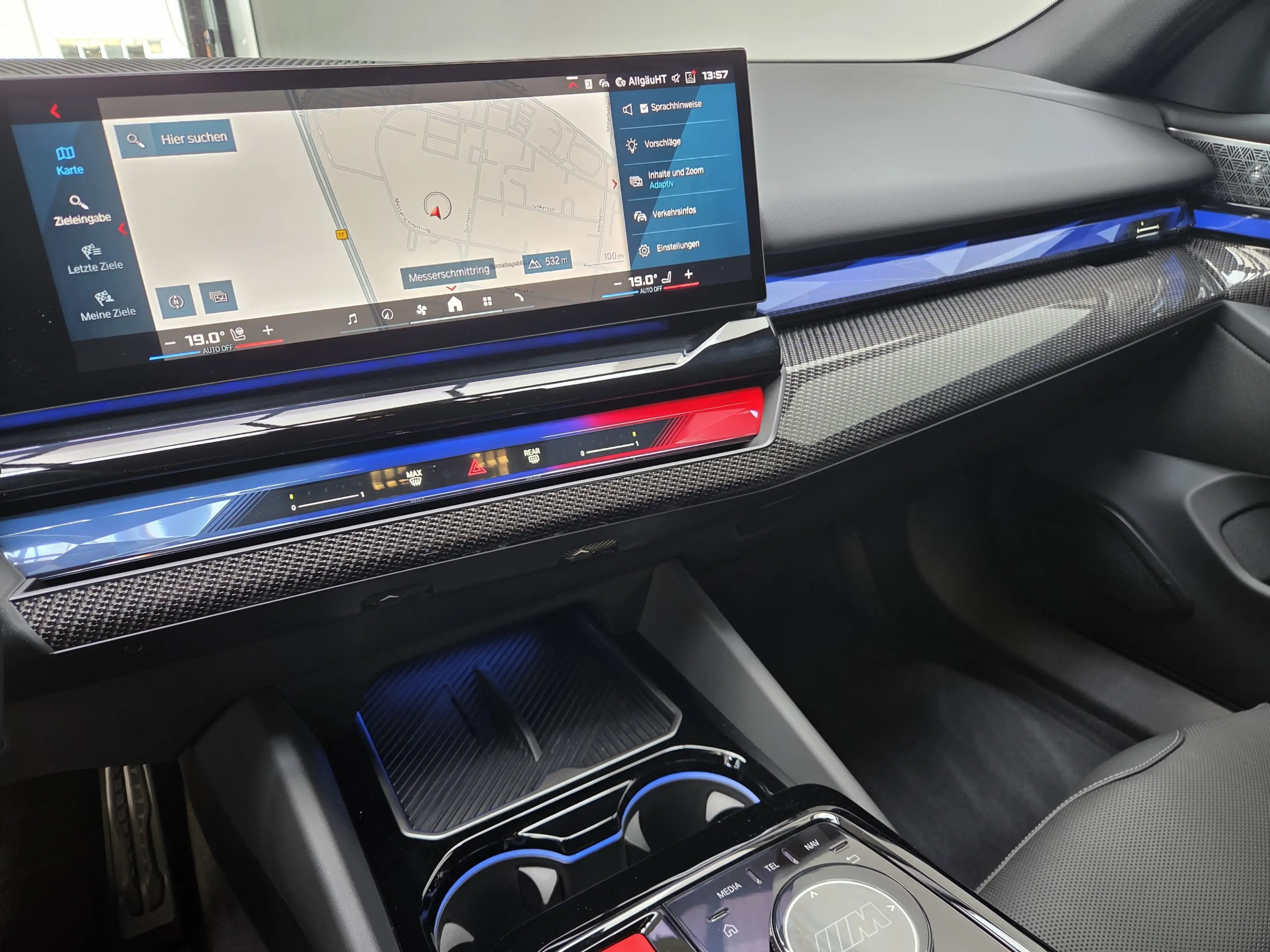 BMW M5 0,5% AHK Sitzlüftung B&WMultiSeats CarbonExt. — photo 11