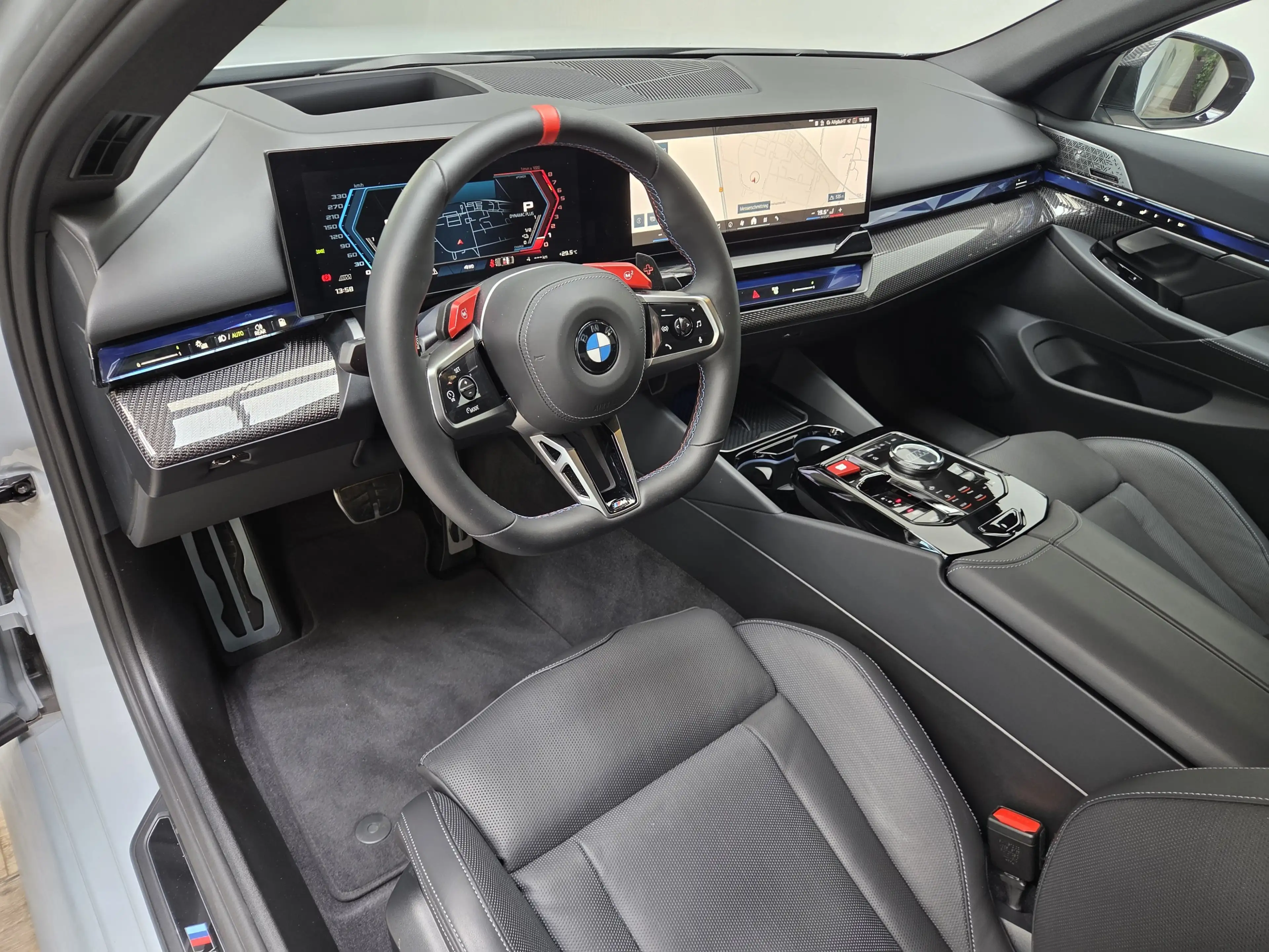 BMW M5 0,5% AHK Sitzlüftung B&WMultiSeats CarbonExt. — photo 9