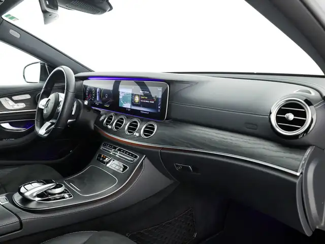 Mercedes-Benz E-Class view 10