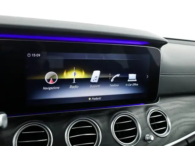 Mercedes-Benz E-Class view 16