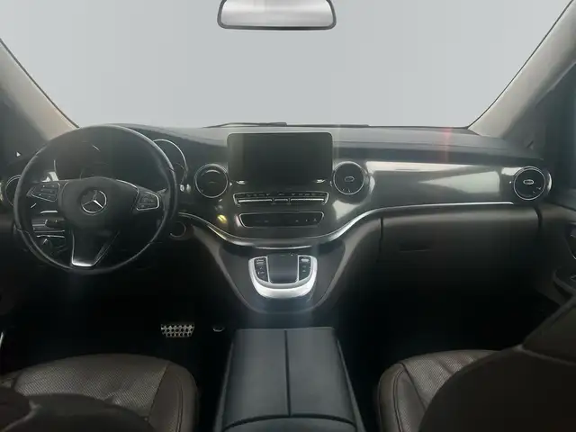 Mercedes-Benz 250 view 7