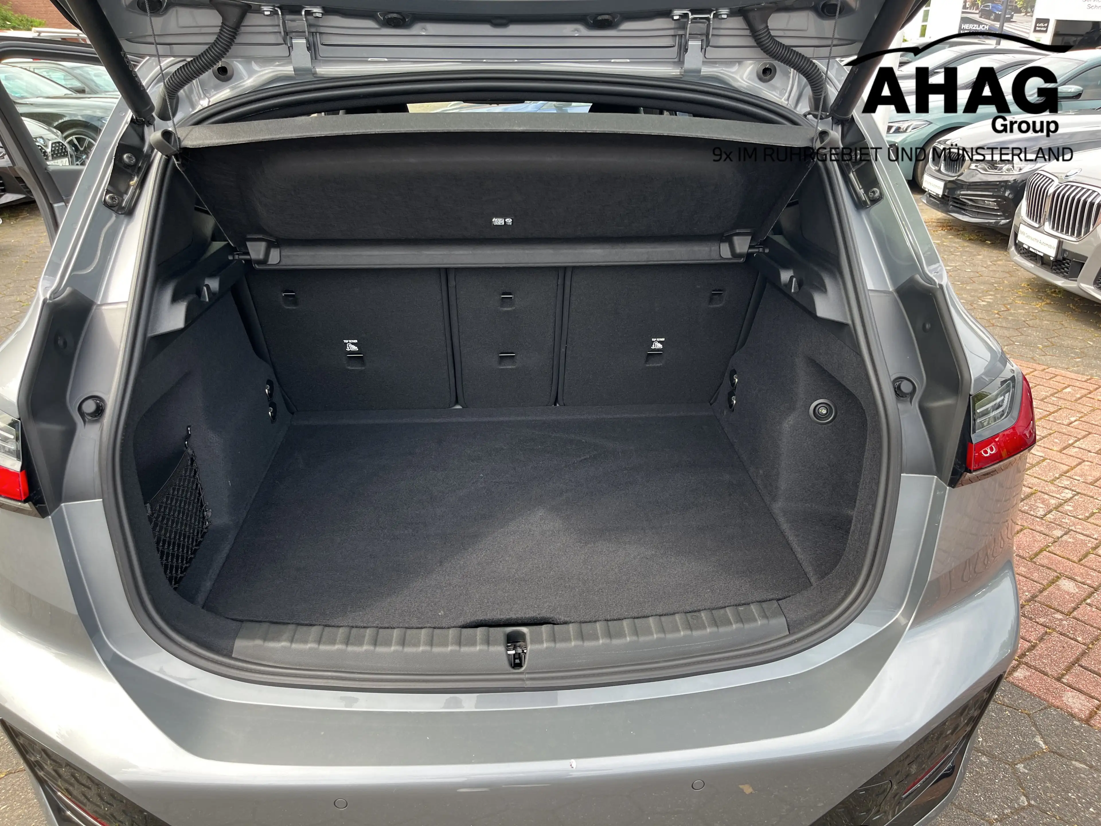 BMW 223 d xDrive Active Tourer — photo 14