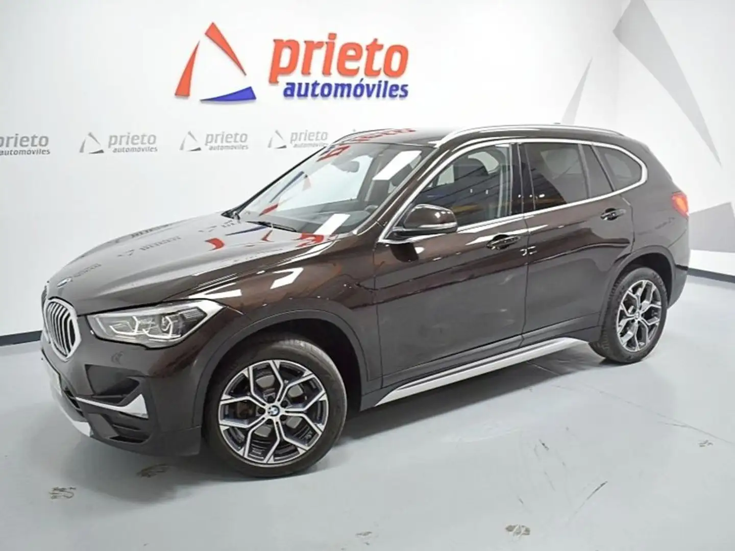 BMW X1 sDrive 18dA Corporate Negro - 1