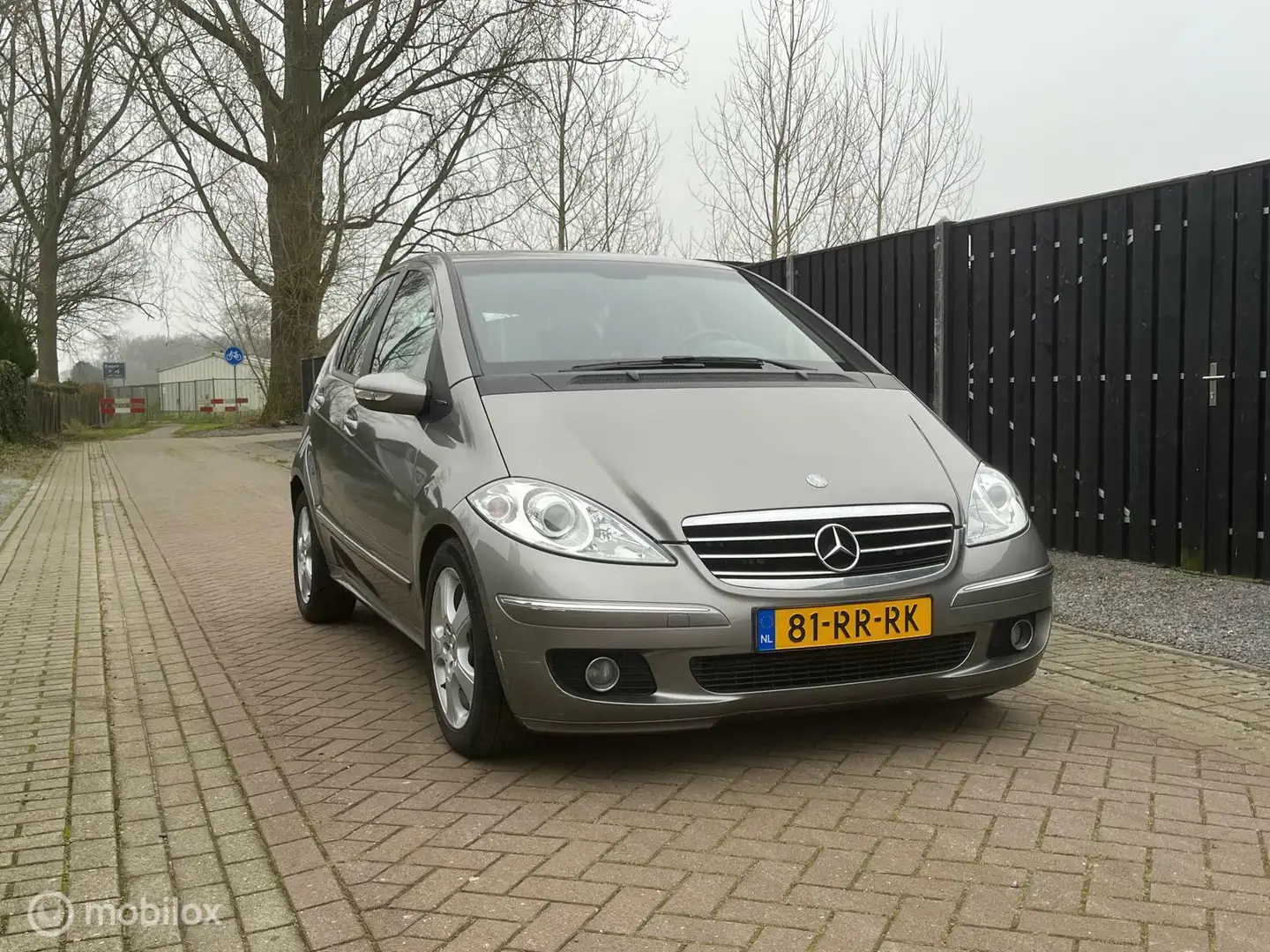 Mercedes-Benz A 180 CDI Avantgarde Gris - 1