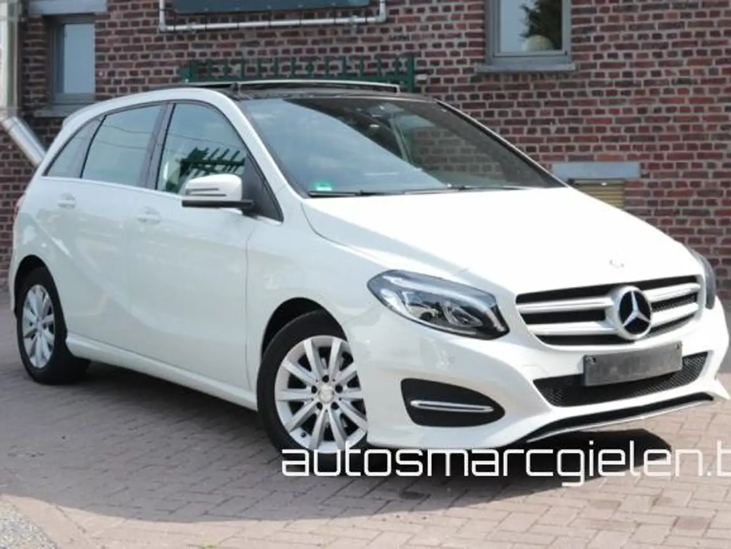 Mercedes-Benz B 180 d 7G-DCT Style, LED, Camera, Panoramadak Fehér - 1