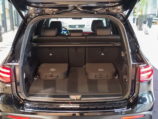 Mercedes-Benz EQB view 5
