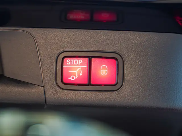 Mercedes-Benz EQB view 6