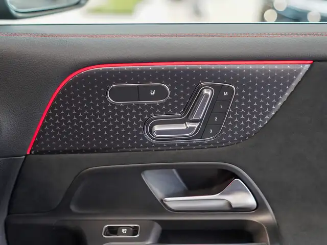 Mercedes-Benz EQB view 12