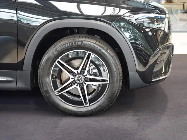 Mercedes-Benz EQB view 2