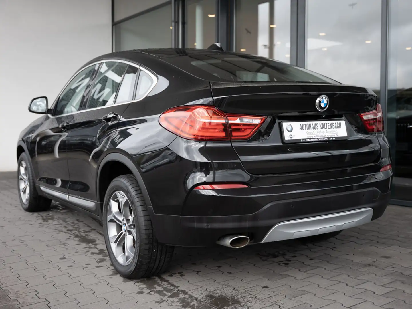 BMW X4 xDrive 20d X-Line KAMERA AHK NAVI XENON Noir - 2