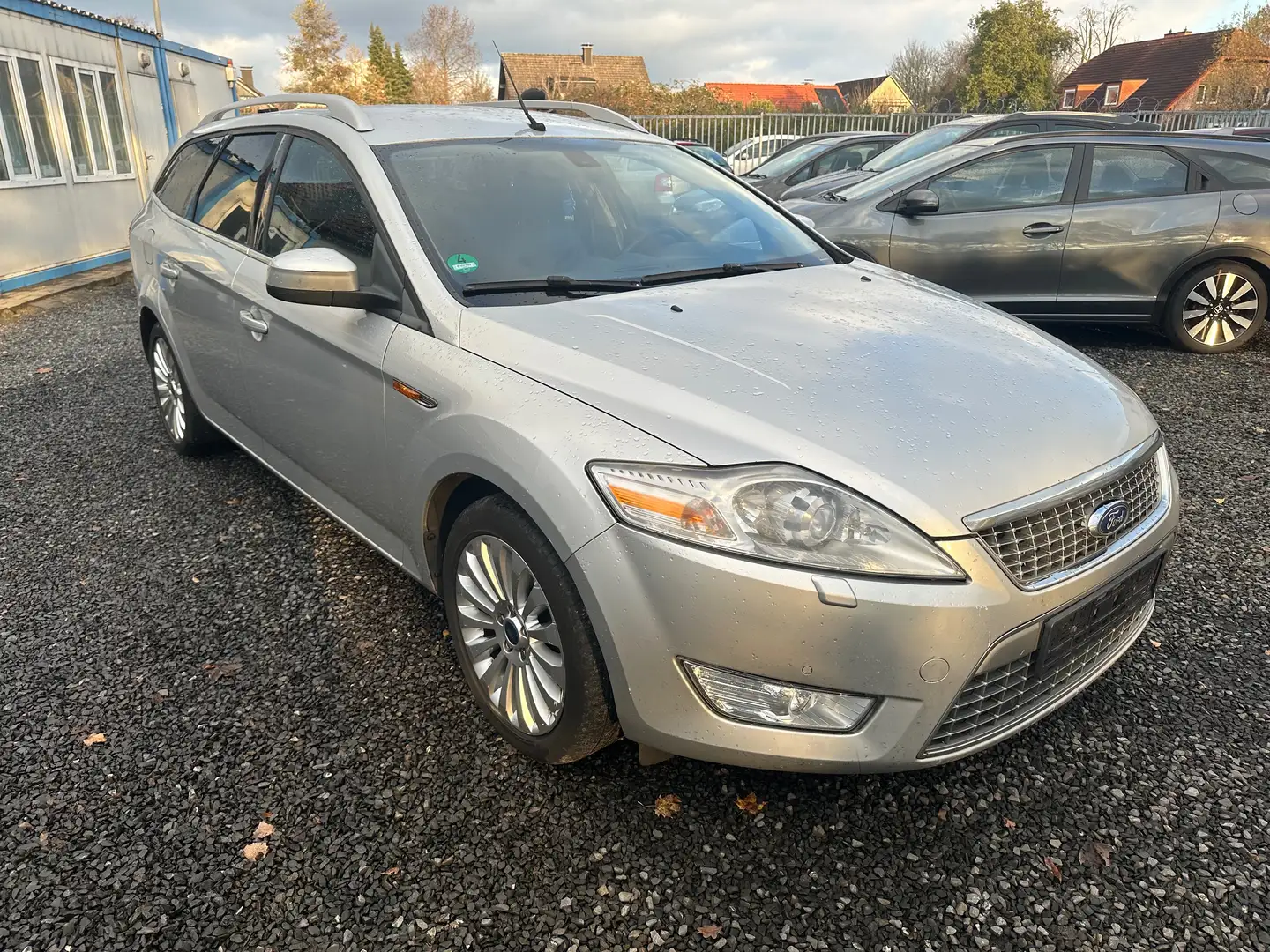 Ford Mondeo Titanium Silber - 1