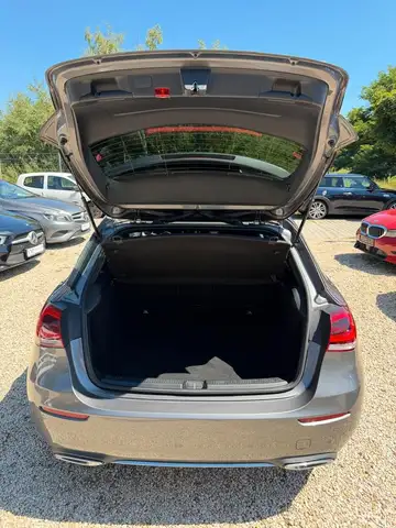 Mercedes-Benz 250 view 14