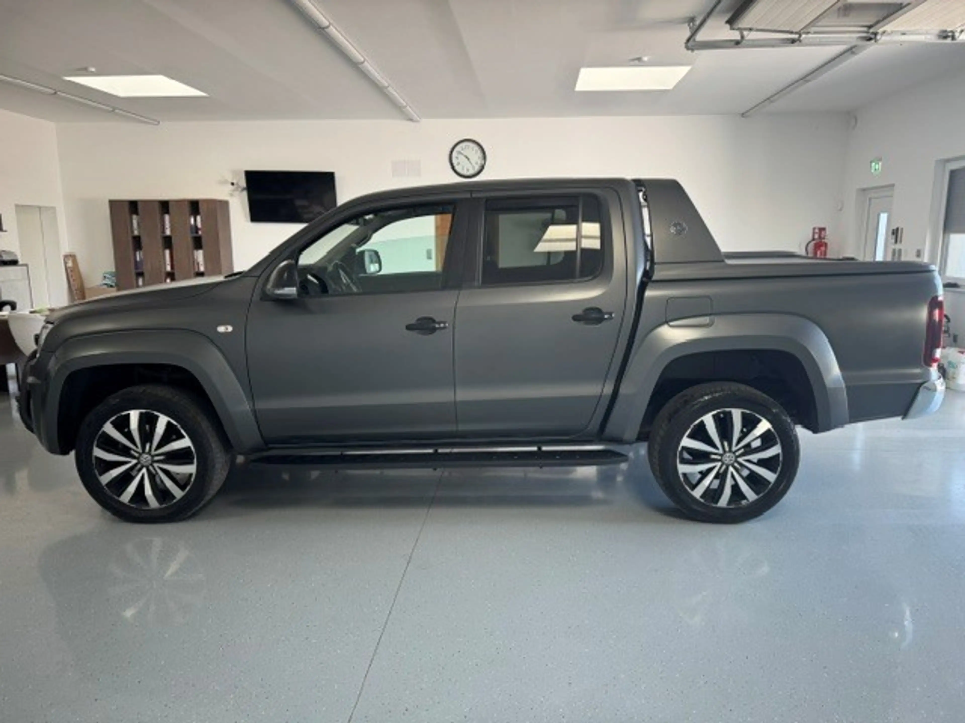 Volkswagen Amarok Aventura 4Motion DoubleCab — photo 3