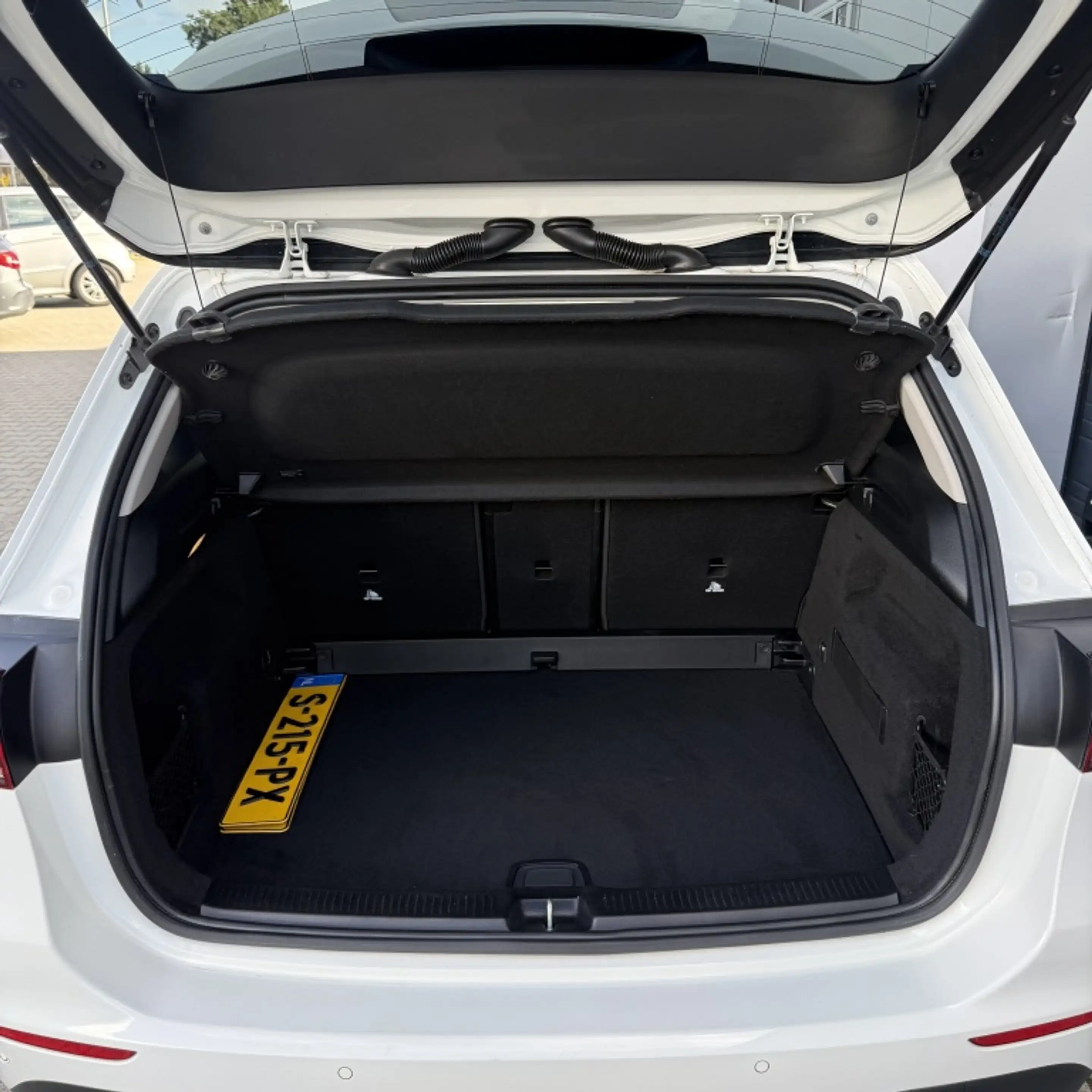 Mercedes-Benz B 220 *LED, Navi, Camera* 4M. Premium Plus — photo 21