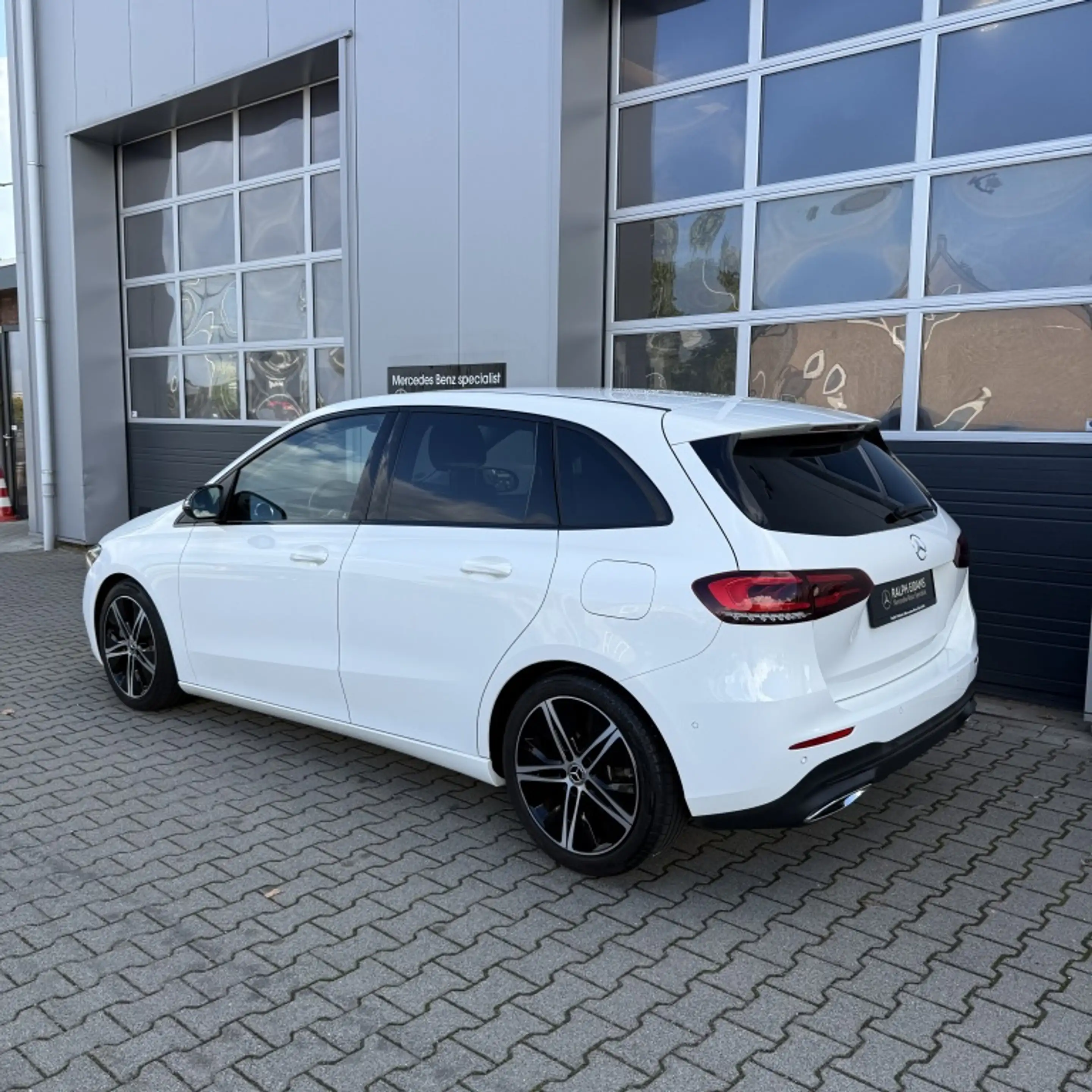 Mercedes-Benz B 220 *LED, Navi, Camera* 4M. Premium Plus — photo 3