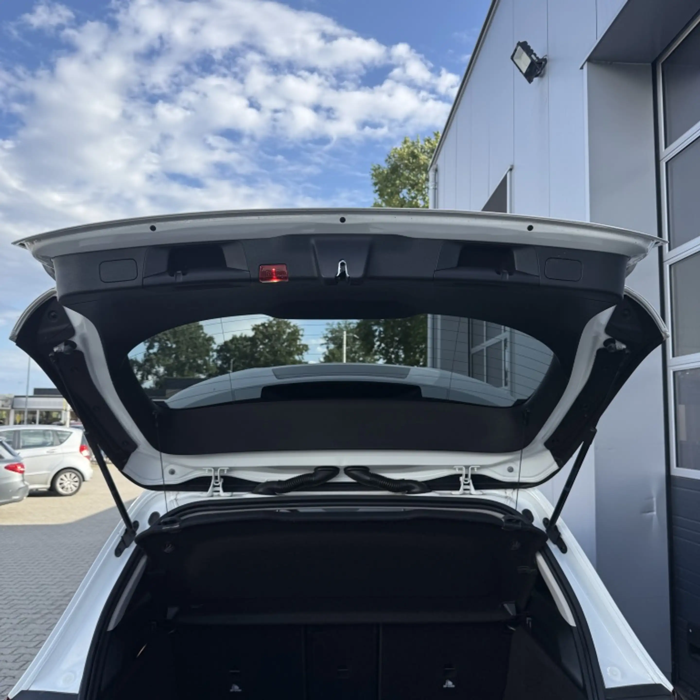 Mercedes-Benz B 220 *LED, Navi, Camera* 4M. Premium Plus — photo 22